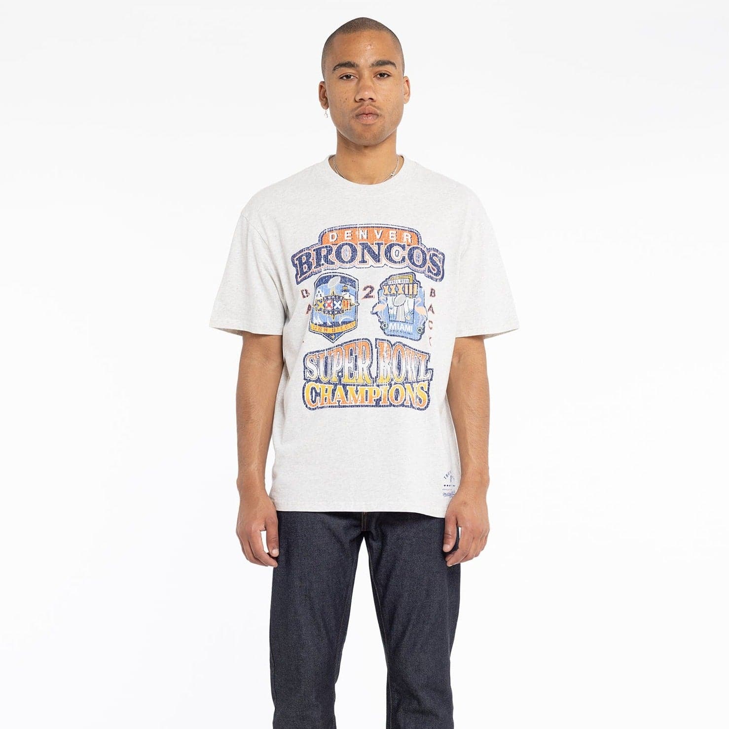 Mitchell And Ness T-Shirts Denver Broncos Mitchell & Ness NFL Back 2 Back Champs Vintage T-Shirt - White Marle