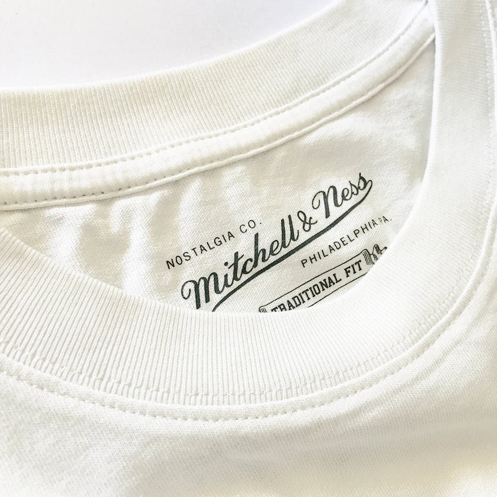 Mitchell And Ness T-Shirts Detroit Pistons Mitchell & Ness NBA HWC 1990 Champions Vintage T-Shirt - White