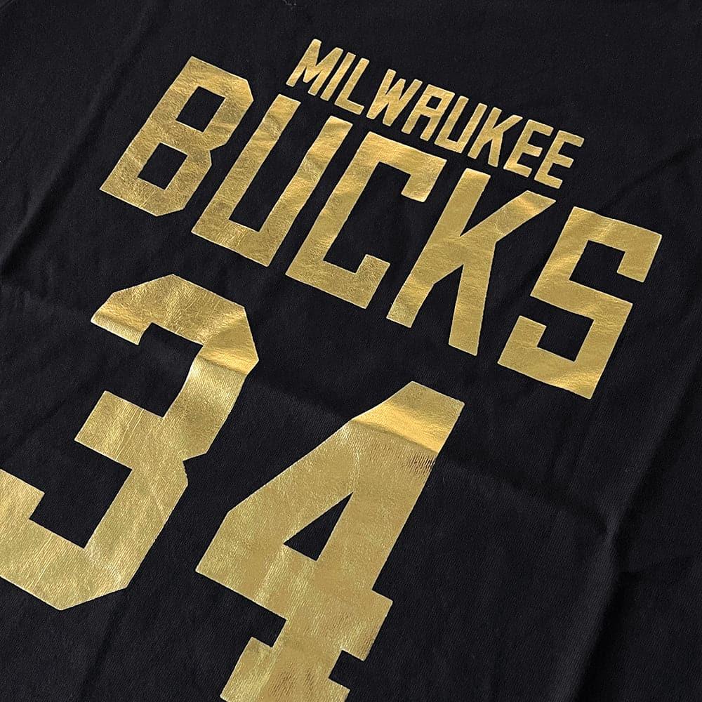 NBA Essentials T-Shirts Giannis Antetokounmpo Milwaukee Bucks NBA Essentials Gold Player T-Shirt - Black
