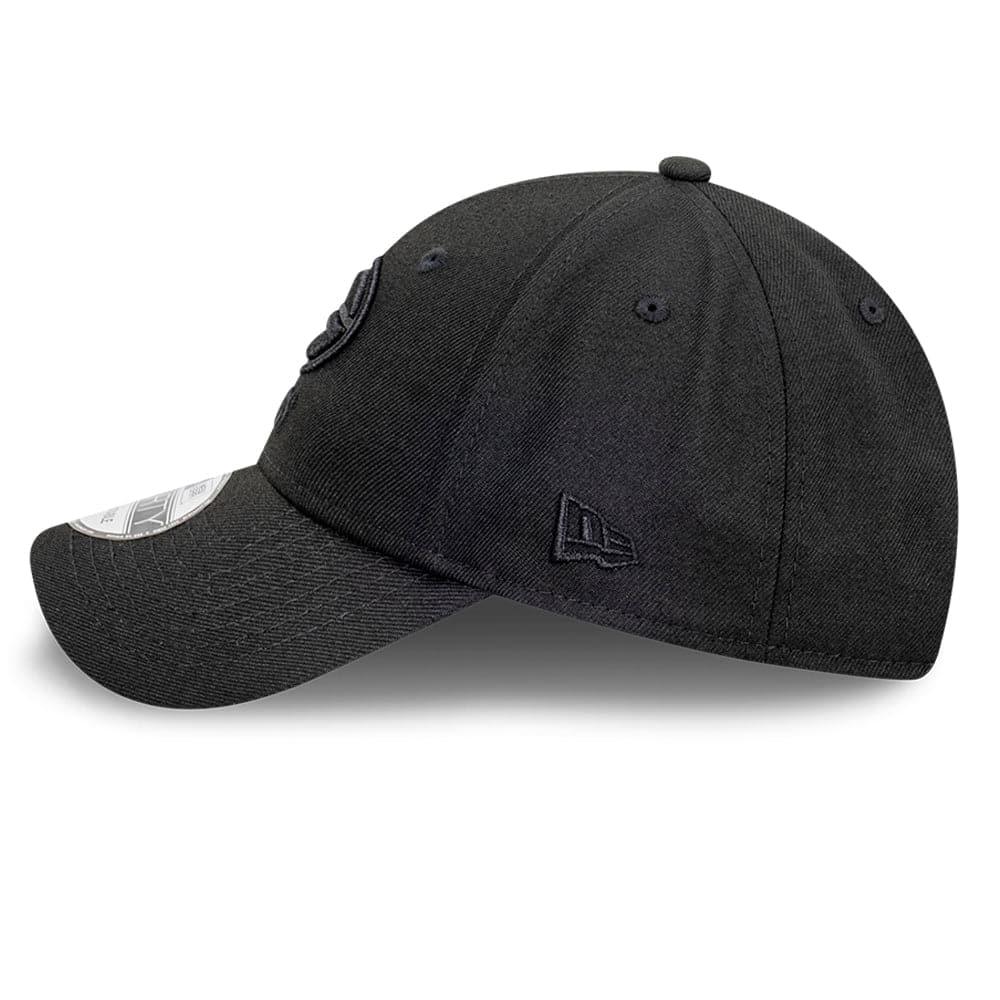 New Era Caps Green Bay Packers New Era NFL Black On Black 9FORTY Curve Snapback Hat