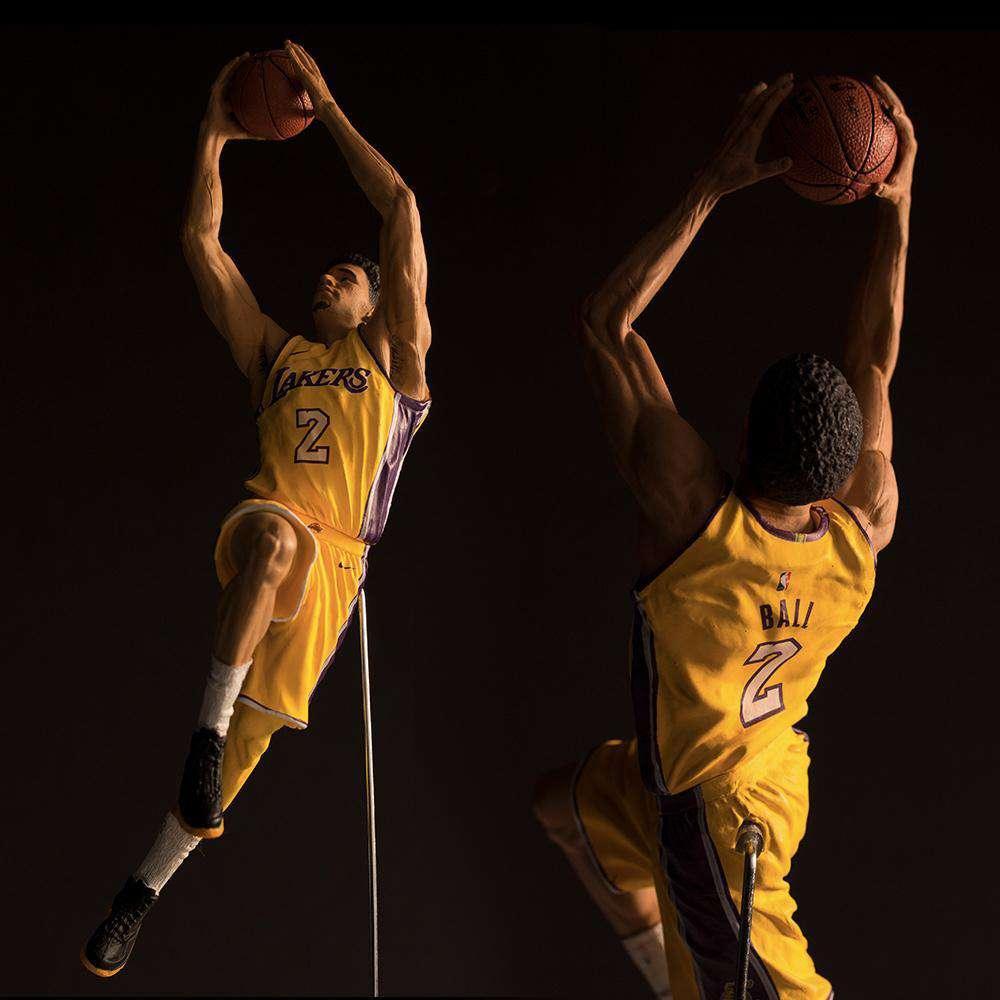 McFarlane Toys Figures Lonzo Ball Los Angeles Lakers McFarlane NBA Series 32 7" Figure - Gold