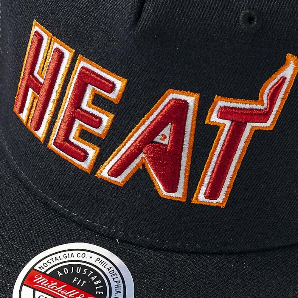 Mitchell And Ness Caps Miami Heat Mitchell & Ness NBA Short Hook Classic Red Snapback Hat - Black