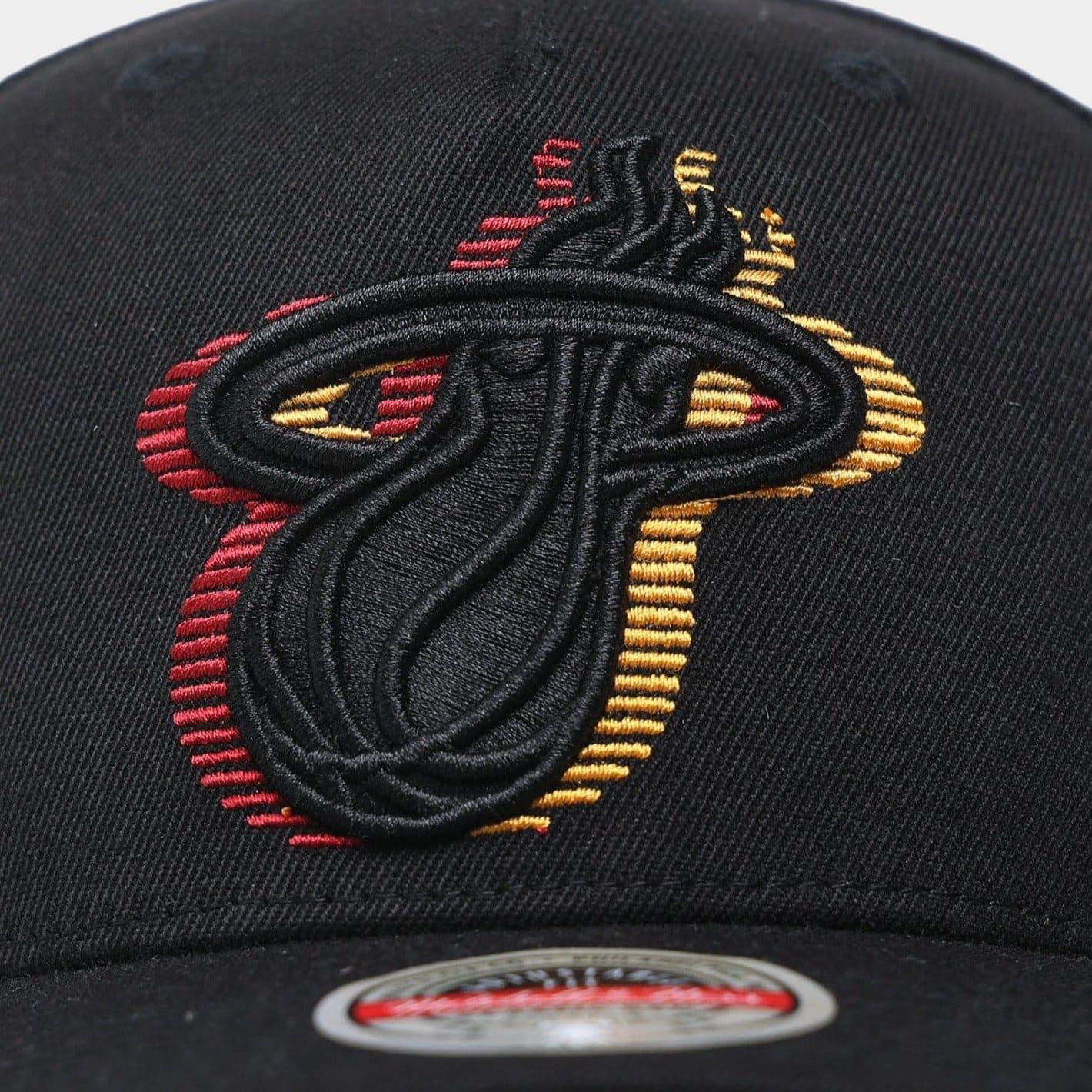 Mitchell And Ness Caps Miami Heat Mitchell & Ness NBA Triple Slice Classic Red Curve Snapback Hat - Black