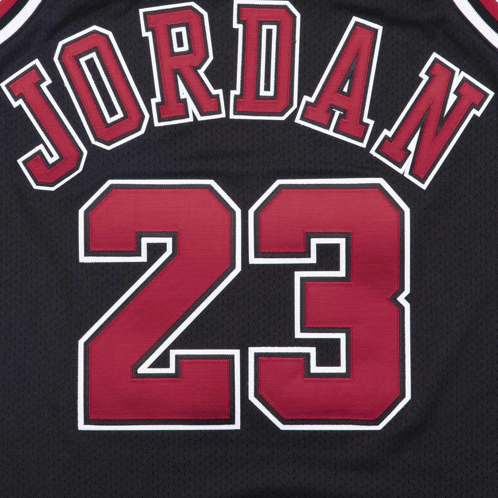 Mitchell And Ness Jerseys Michael Jordan Chicago Bulls Mitchell & Ness NBA Authentic Jersey - Black