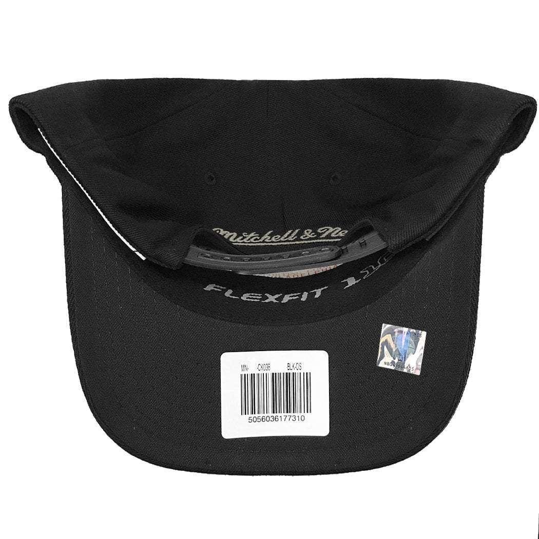 Mitchell And Ness Caps Milwaukee Bucks Mitchell & Ness NBA 110 Logo Snapback Hat - Black