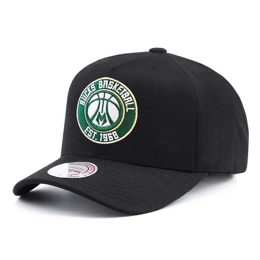 Mitchell And Ness Caps Milwaukee Bucks Mitchell & Ness NBA 110 Team Curve Snapback Hat - Black
