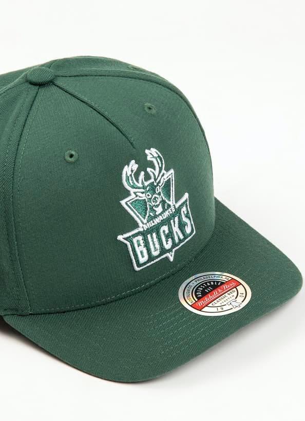 Mitchell And Ness Caps Milwaukee Bucks Mitchell & Ness NBA Clear Field Curve Snapback Hat - Green