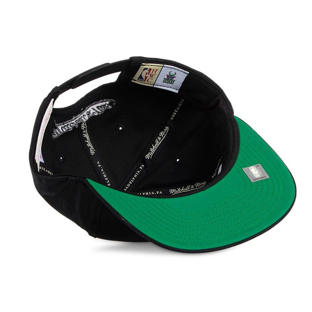 Mitchell And Ness Caps Milwaukee Bucks Mitchell & Ness NBA HWC Logo Deadstock Snapback Hat - Black