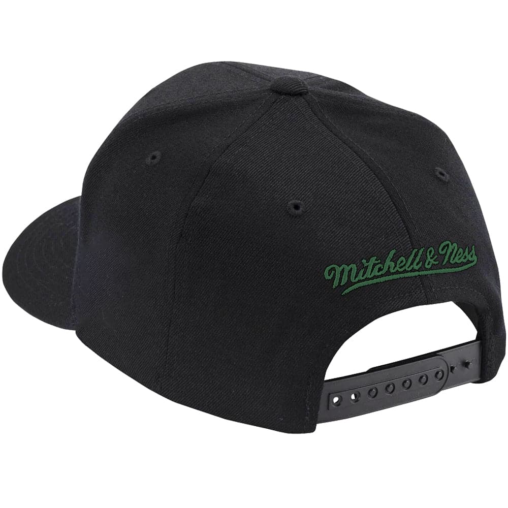 Mitchell And Ness Caps Milwaukee Bucks Mitchell & Ness NBA Logo Script Classic Red Snapback Hat - Black