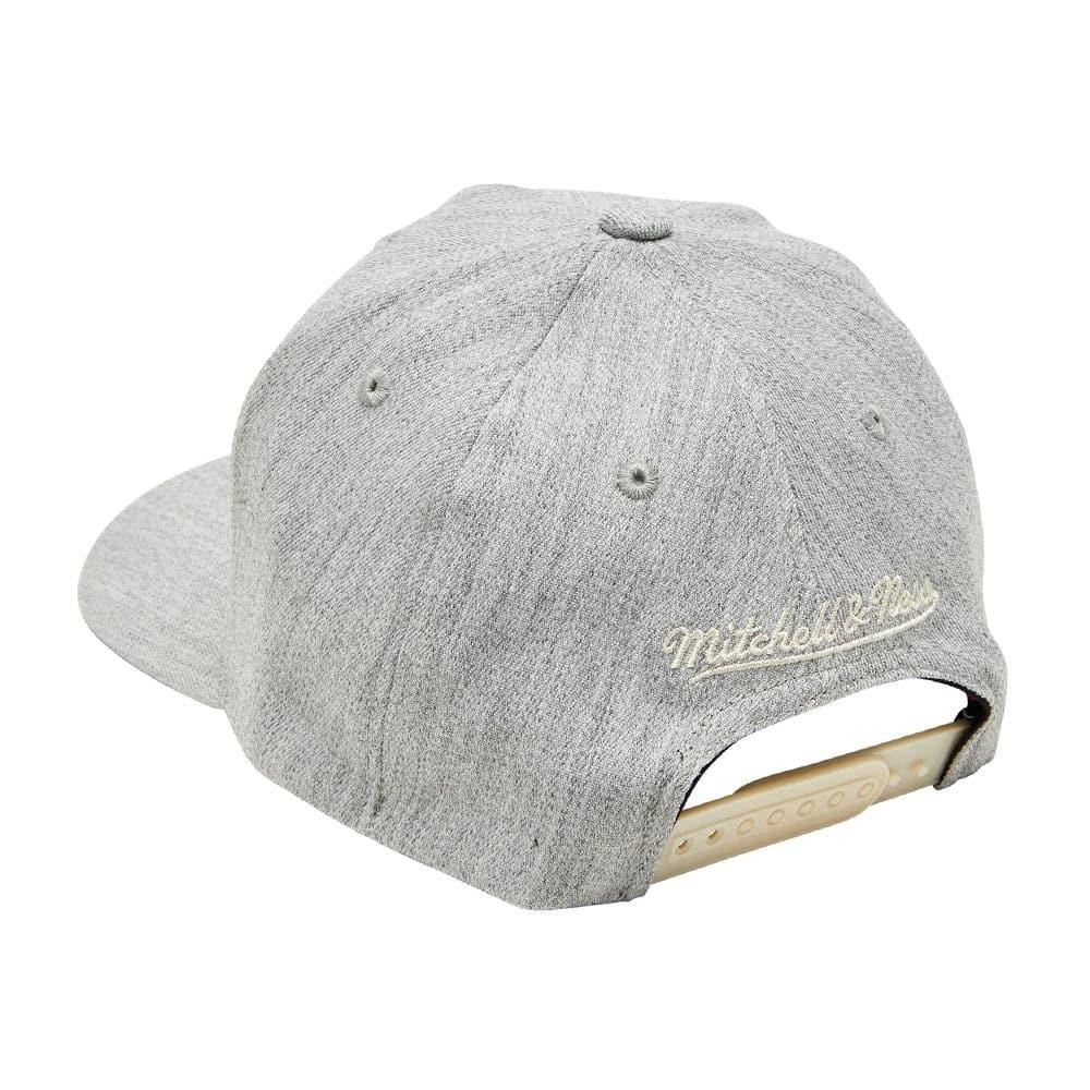 Mitchell And Ness Caps Milwaukee Bucks Mitchell & Ness NBA Team Curve Snapback Hat - Heather Grey