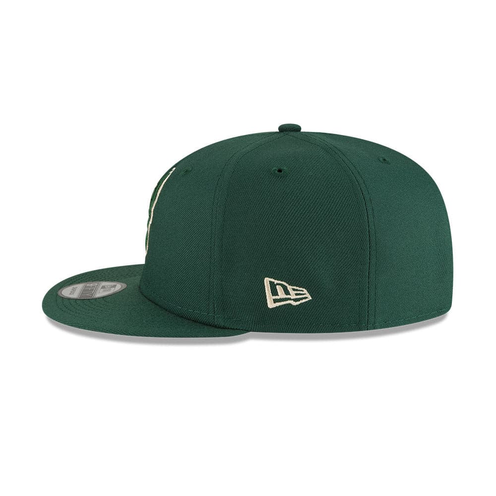 New Era Caps Milwaukee Bucks New Era NBA 21-22 Back Half 9FIFTY Snapback Hat - Green