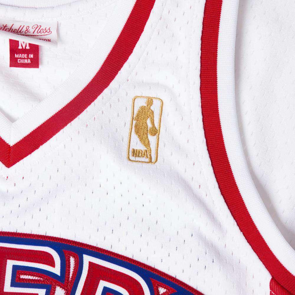 Allen Iverson Philadelphia 76ers 96-97 Mitchell & Ness NBA Swingman Jersey - White