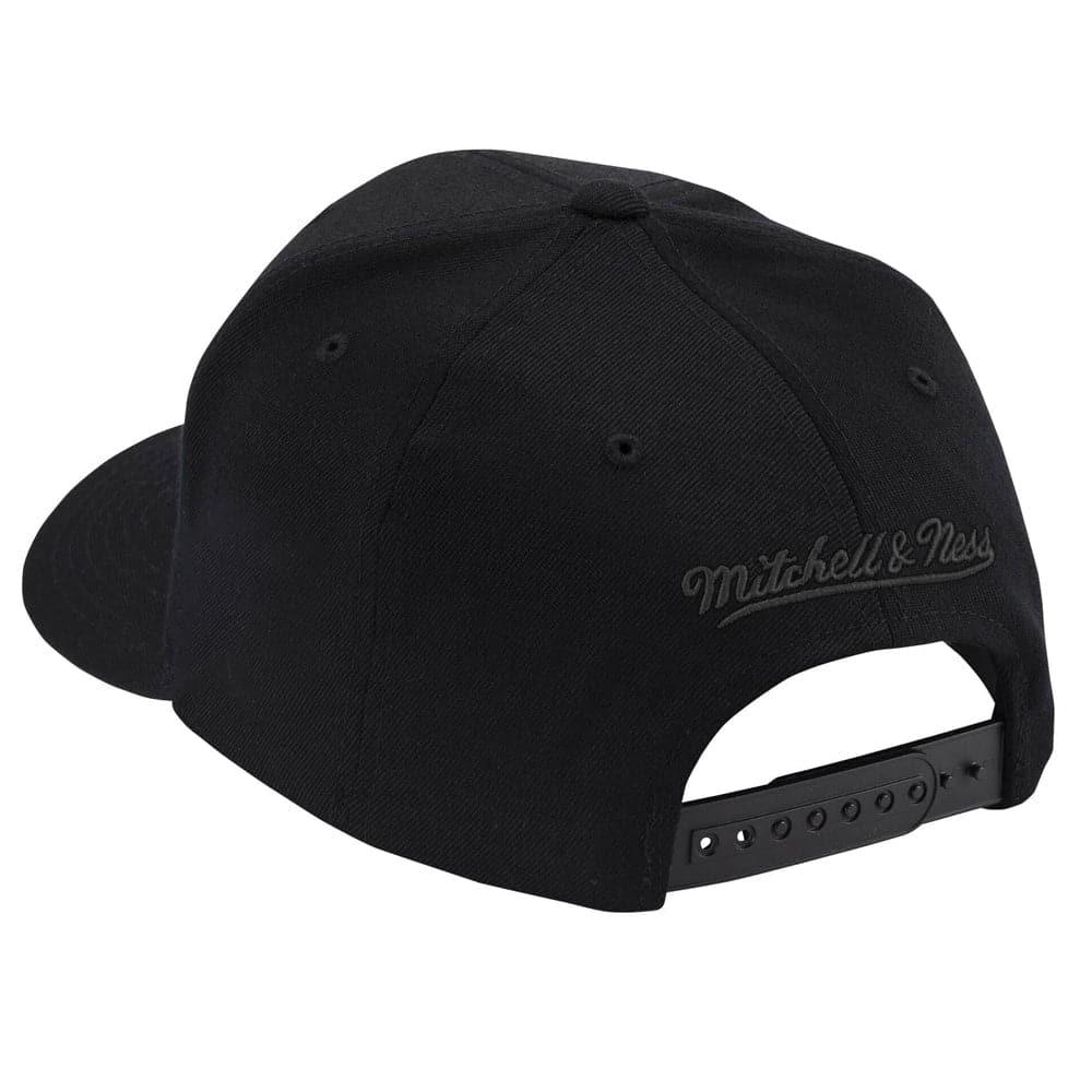 Mitchell And Ness Caps New Orleans Pelicans Mitchell & Ness NBA Team Classic Red Snapback Hat - Black