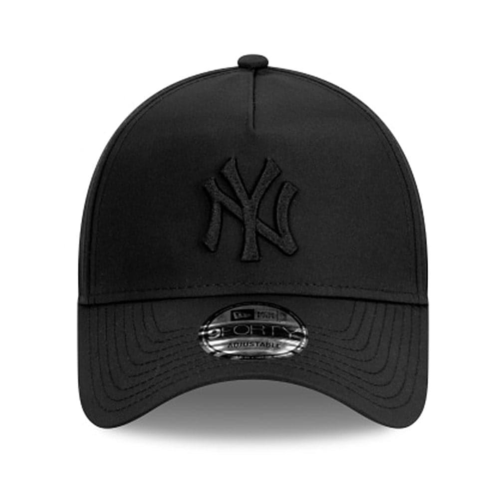 New Era Caps New York Yankees New Era MLB Black On Black Prolight 9FORTY A-Frame Curve Hat