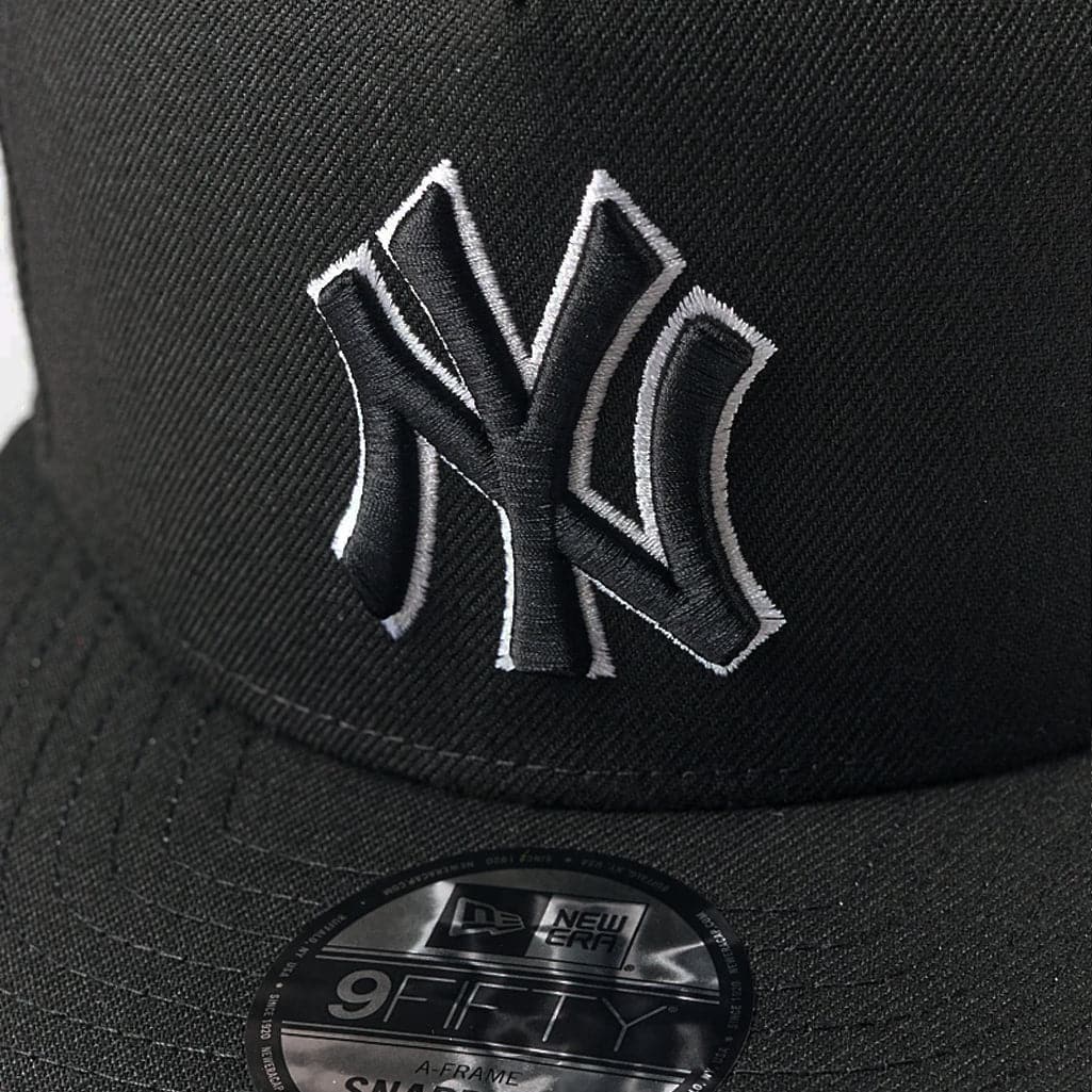 New Era Caps New York Yankees New Era MLB Monochrome 9FIFTY A-Frame Snapback Hat - Black