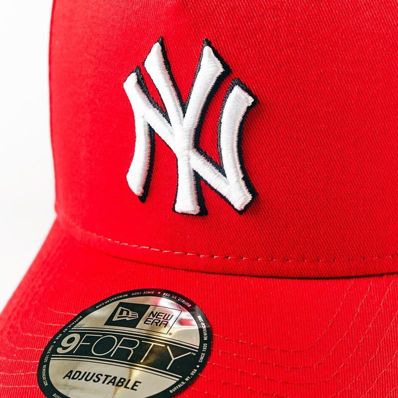 New Era Caps New York Yankees New Era MLB Monochrome 9FORTY A-Frame Curve Snapback Hat - Red