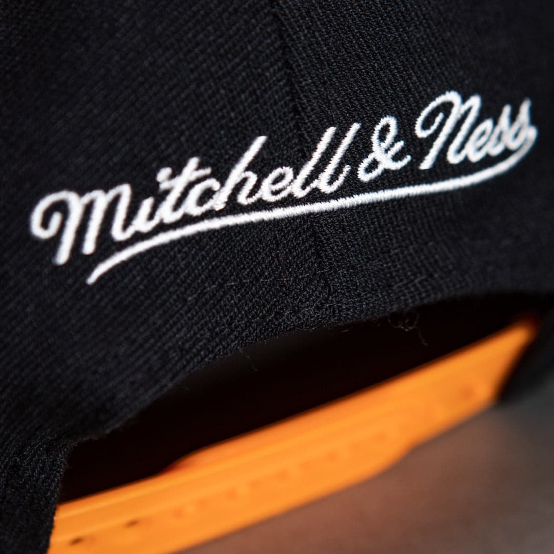 Mitchell And Ness Caps Phoenix Suns Mitchell & Ness NBA Flashback Classic Red Snapback Hat - Black
