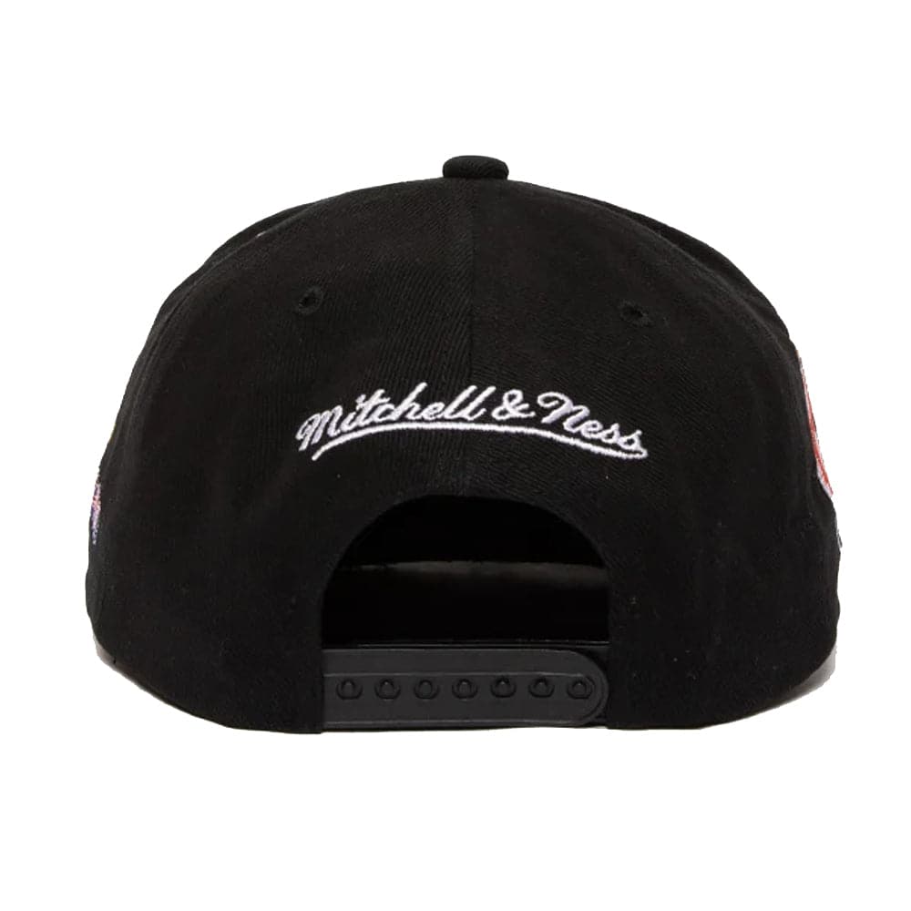 Mitchell And Ness Caps Tampa Bay Buccaneers Mitchell & Ness NFL 03 Champs Deadstock Snapback Hat - Black