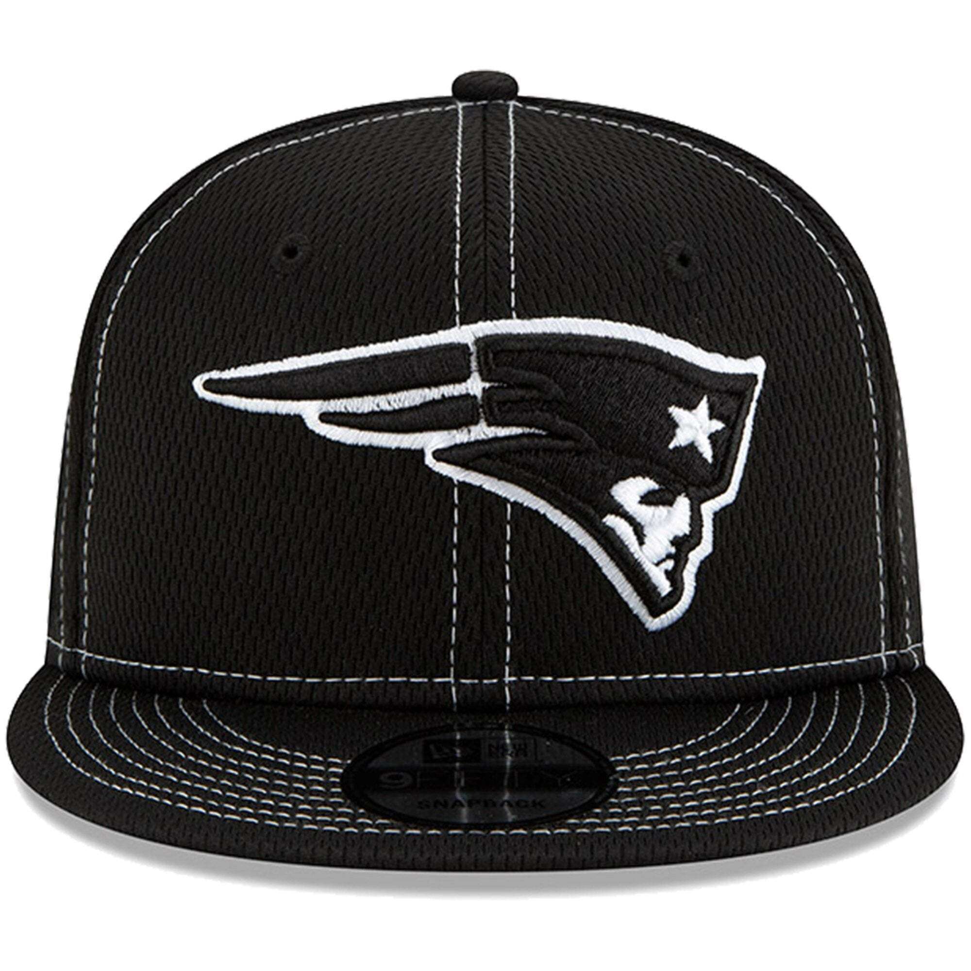 New England Patriots New Era NFL 2019 Sideline Road Black & White 9FIFTY Snapback Hat
