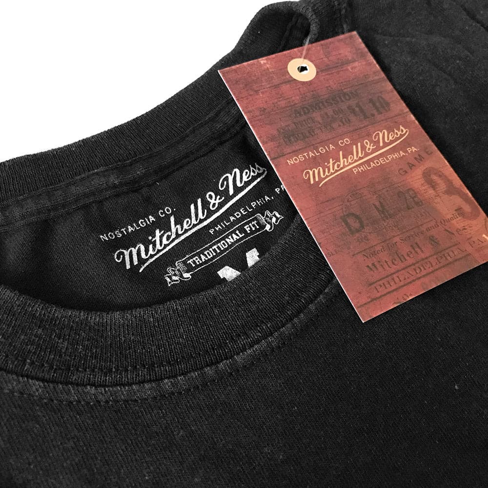 Mitchell And Ness T-Shirts Toronto Raptors Mitchell & Ness NBA Last Second Shot Vintage T-Shirt - Faded Black