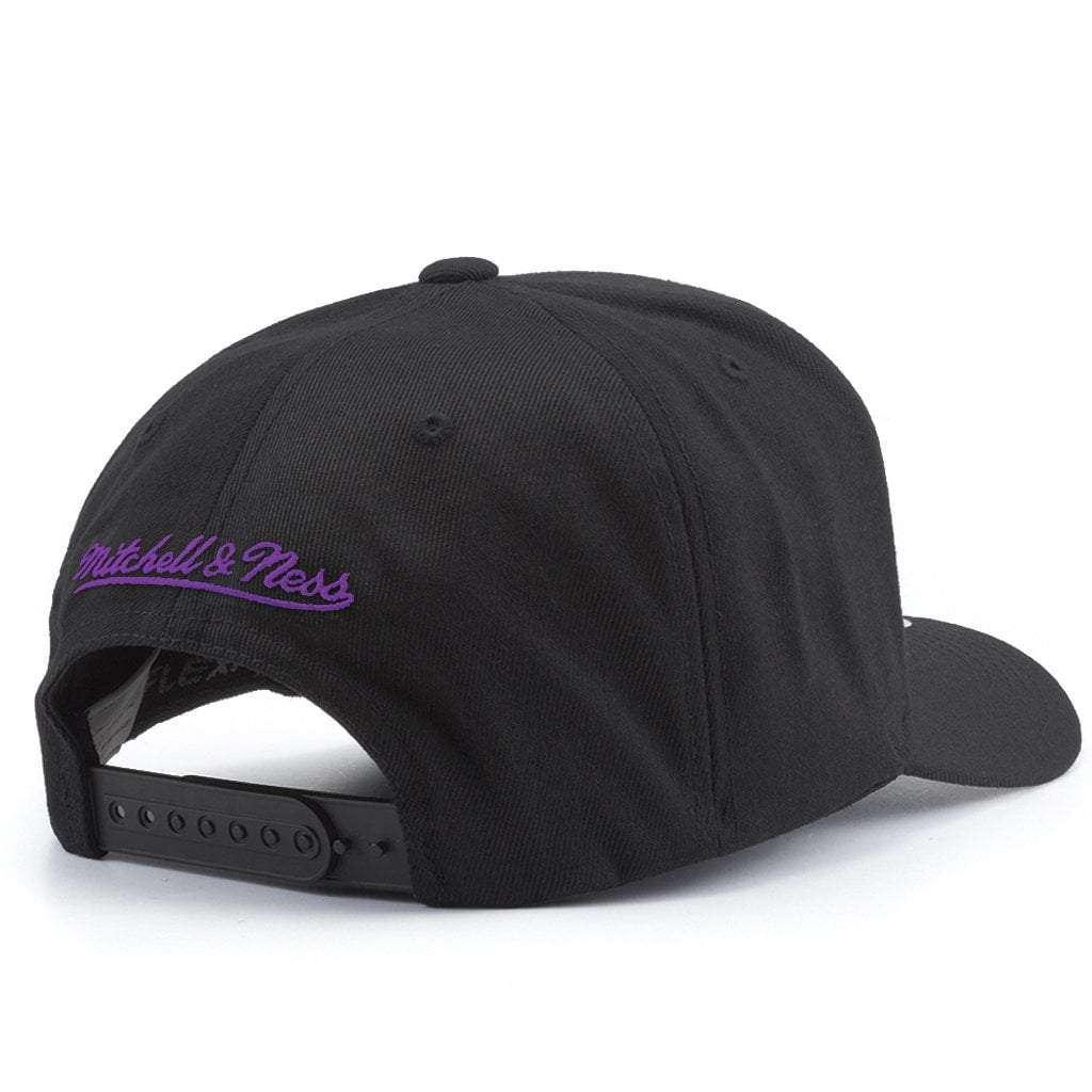Mitchell And Ness Caps Toronto Raptors Mitchell & Ness NBA Script Pop 110 Curve Snapback Hat - Black