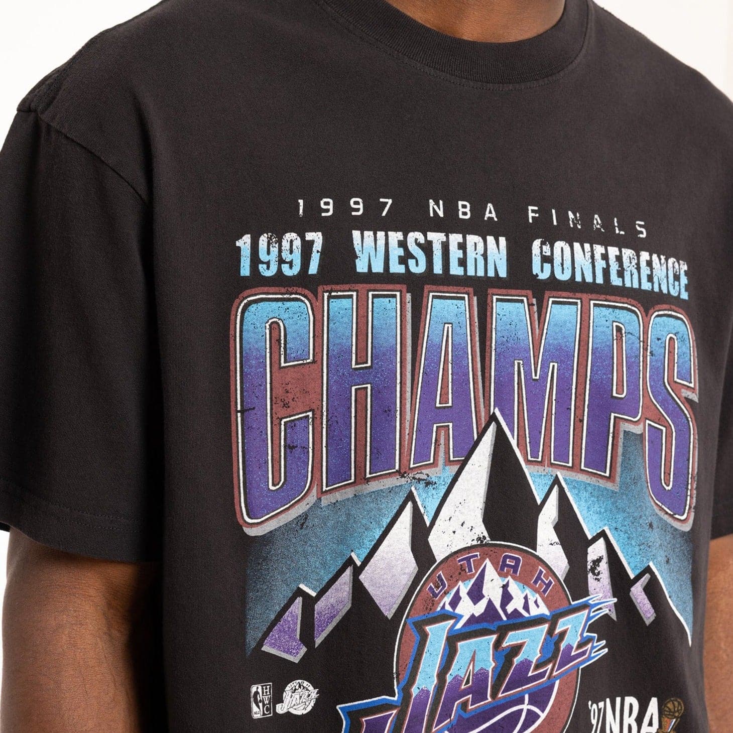 Mitchell And Ness T-Shirts Utah Jazz Mitchell & Ness NBA 97 Conf Champs Vintage T-Shirt - Faded Black
