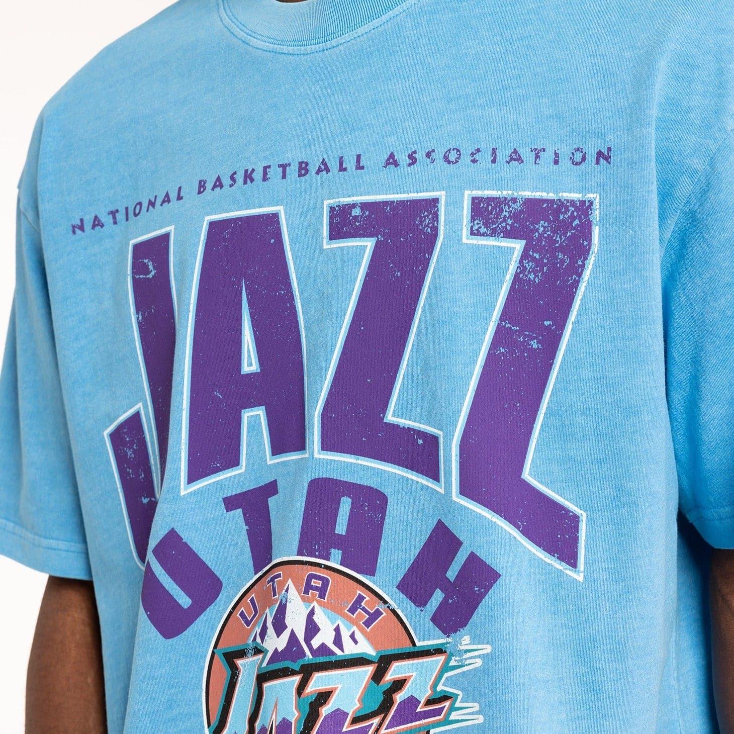 Mitchell And Ness T-Shirts Utah Jazz Mitchell & Ness NBA Division Arch Vintage T-Shirt - Faded Blue