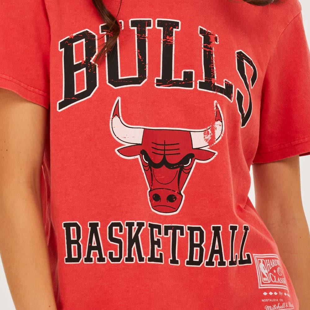Mitchell And Ness T-Shirts Womens Chicago Bulls Mitchell & Ness NBA HWC Locker Room T-Shirt - Red