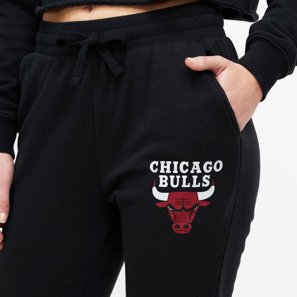 Mitchell And Ness Pants Womens Chicago Bulls Mitchell & Ness NBA Logo Vintage Track Pants - Black