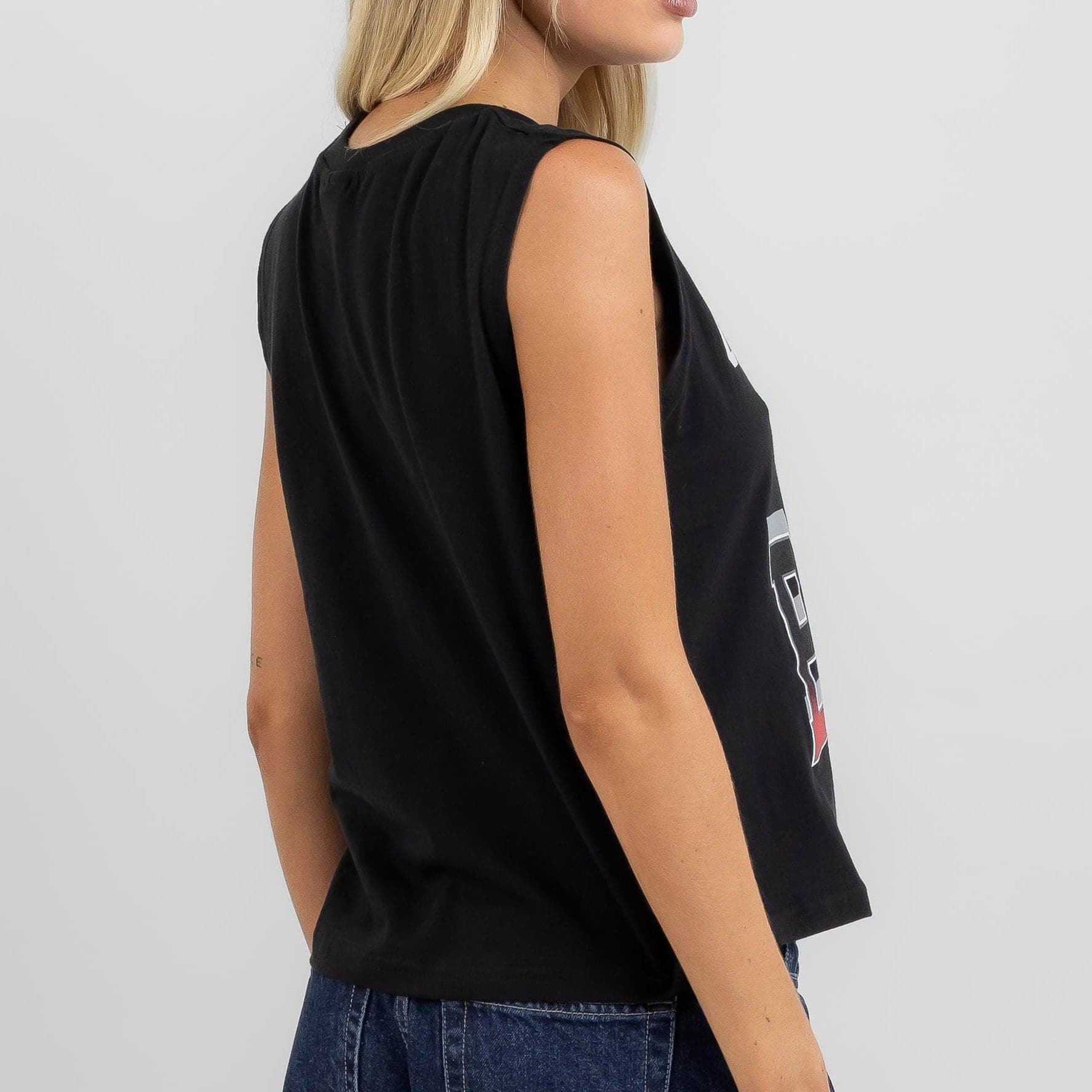 NBA Essentials T-Shirts Womens Chicago Bulls NBA Essentials Bridgeport Sleeveless Tank T-Shirt - Black