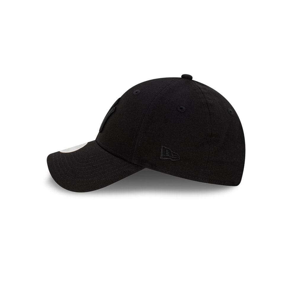 New Era Caps Womens Womens New York Yankees New Era MLB Black On Black 9FORTY Hat