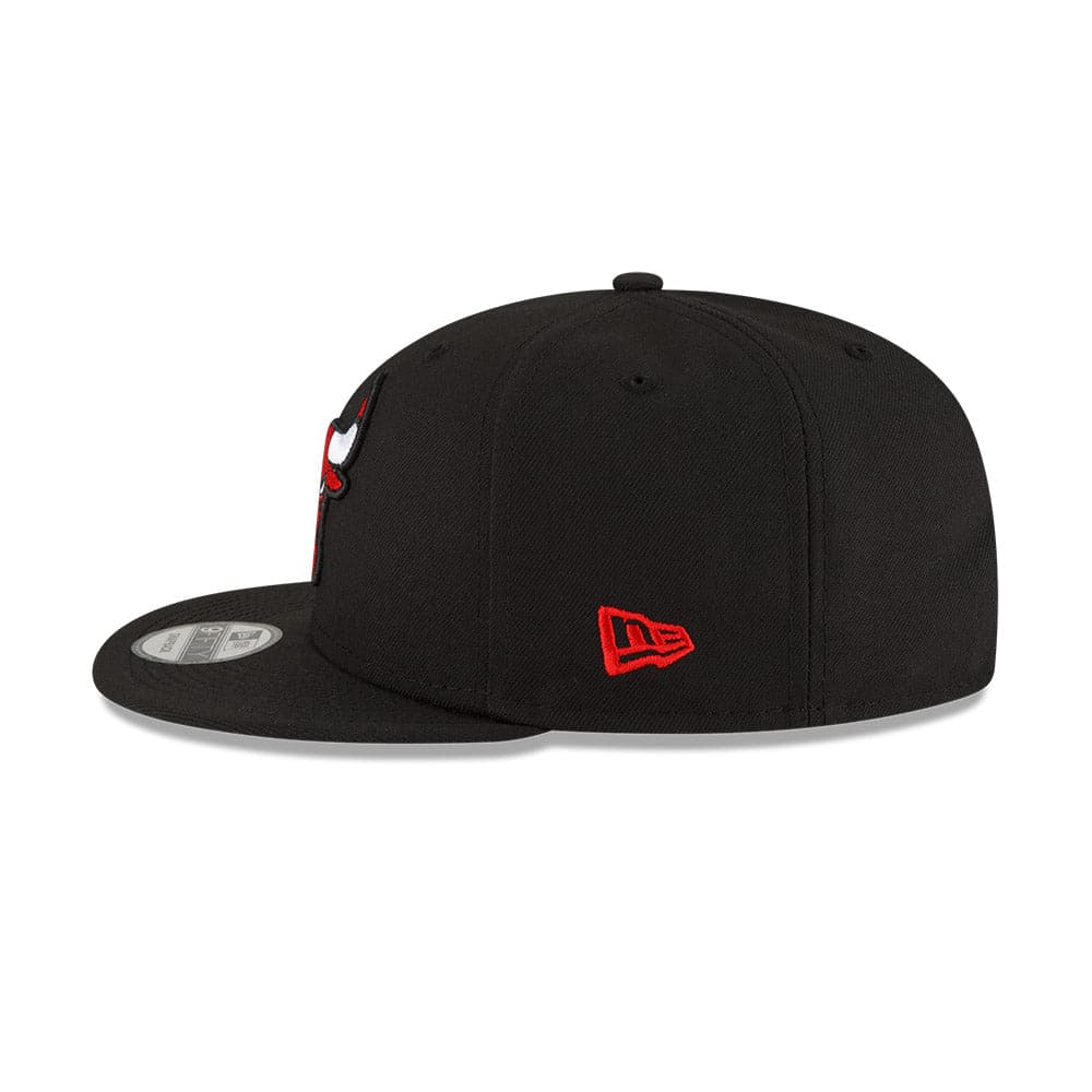 New Era Caps Youths Youths Chicago Bulls New Era NBA 21-22 Back Half 9FIFTY Snapback Hat - Black